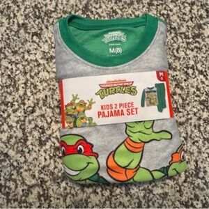 Nickelodeon Green and Gray TMNT Pajama Set
